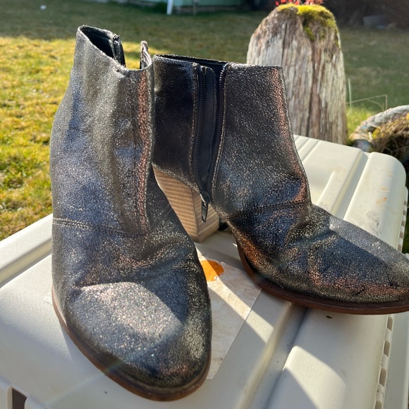 Aldo Shoes - Aldo Gold Glitter Ankle Boots